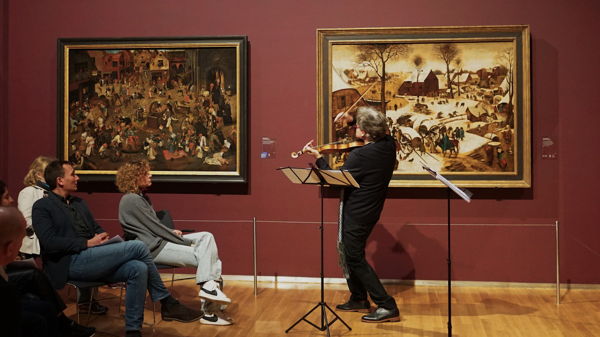 Peter Sheppard Skaerved (violin) performing at the Royal Museums of Fine Arts Belgium